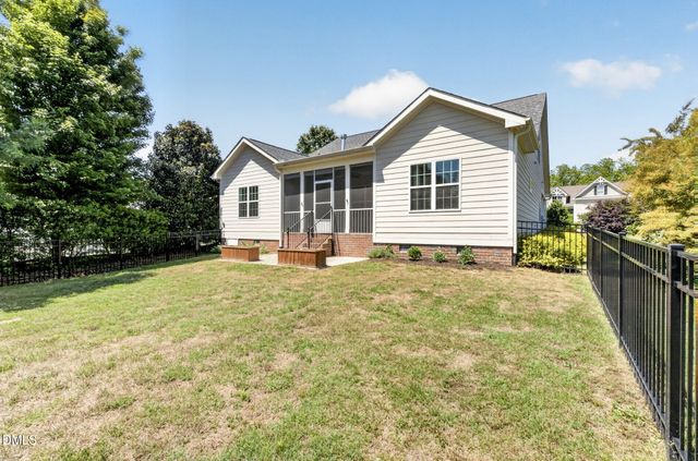 18 Heathgreen Drive, Clayton, NC 27527