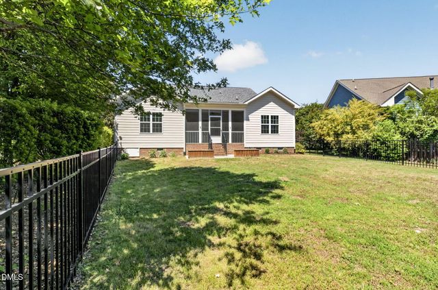 18 Heathgreen Drive, Clayton, NC 27527