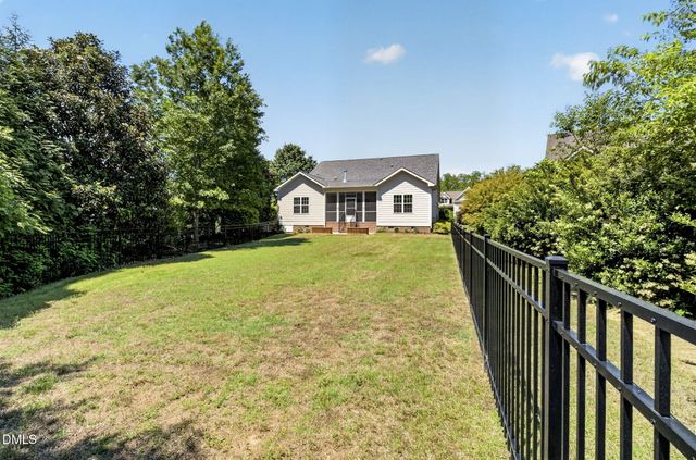 18 Heathgreen Drive, Clayton, NC 27527