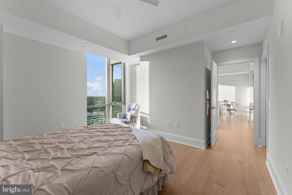 Image 21 of property listing at 7887 JONES BRANCH DR #1503, Mclean, VA 22102