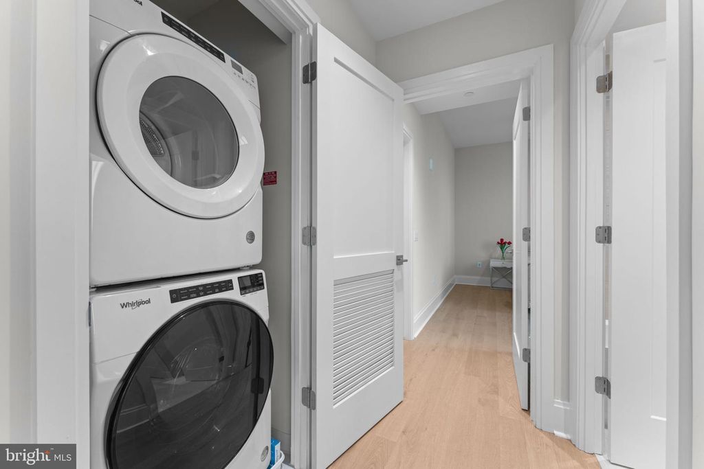 Image 23 of property listing at 7887 JONES BRANCH DR #1503, Mclean, VA 22102