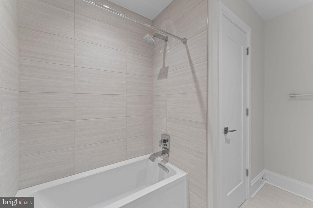 Image 24 of property listing at 7887 JONES BRANCH DR #1503, Mclean, VA 22102
