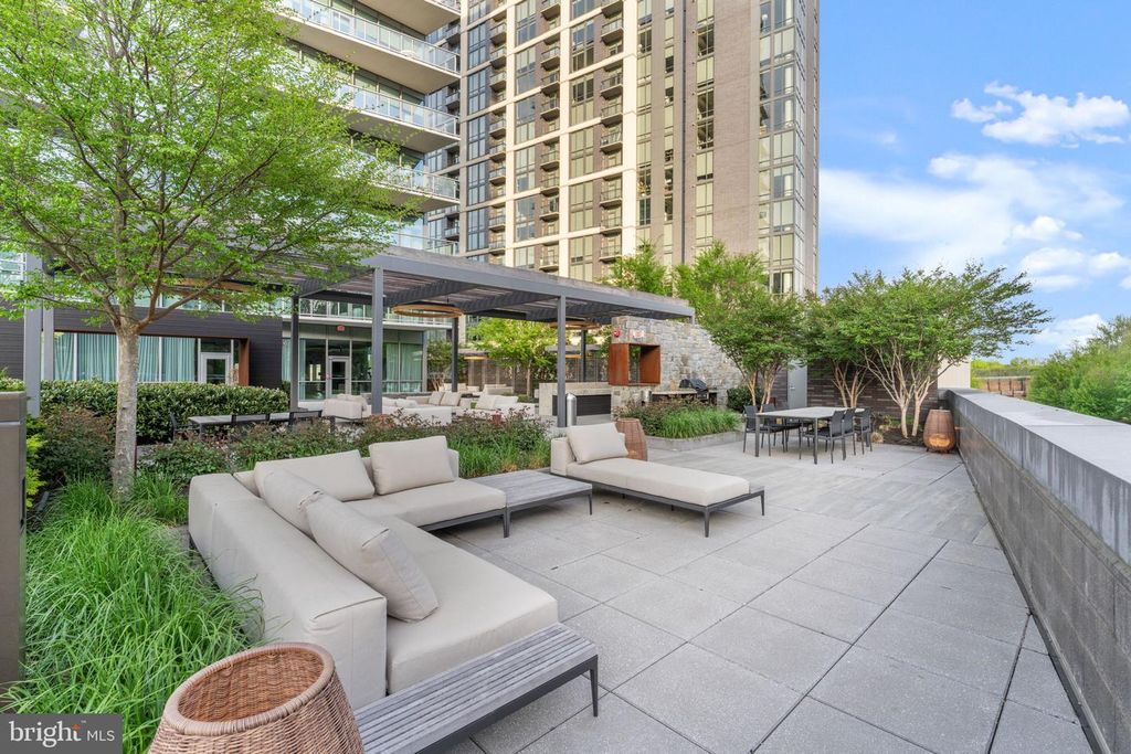 Image 36 of property listing at 7887 JONES BRANCH DR #1503, Mclean, VA 22102