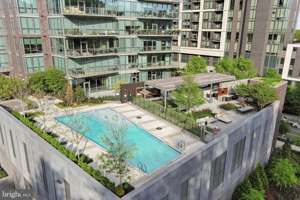 Image 38 of property listing at 7887 JONES BRANCH DR #1503, Mclean, VA 22102