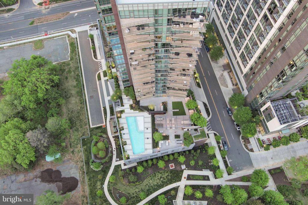 Image 55 of property listing at 7887 JONES BRANCH DR #1503, Mclean, VA 22102