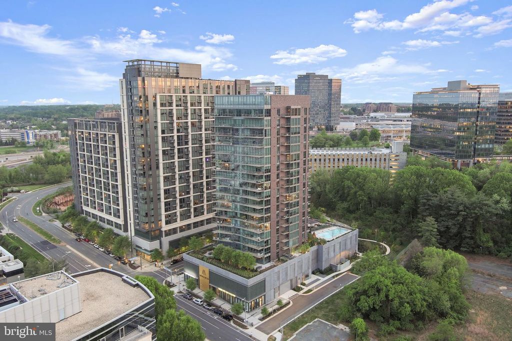 Image 56 of property listing at 7887 JONES BRANCH DR #1503, Mclean, VA 22102