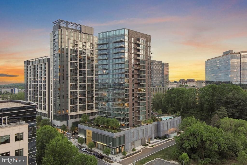 Image 60 of property listing at 7887 JONES BRANCH DR #1503, Mclean, VA 22102