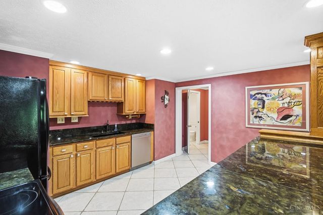 2780 Walsh Road, Cincinnati, OH 45208