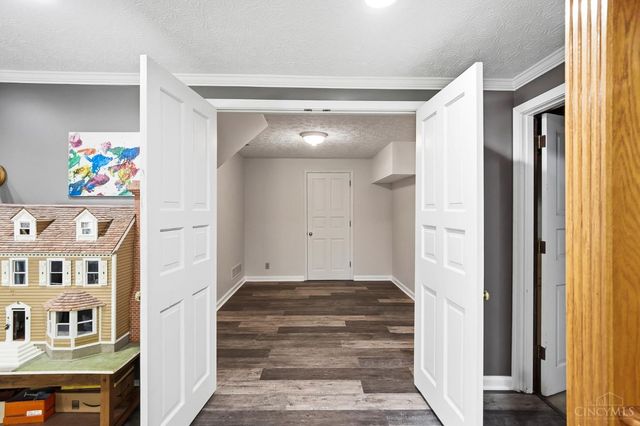 2780 Walsh Road, Cincinnati, OH 45208