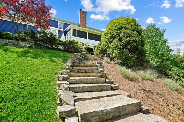 2780 Walsh Road, Cincinnati, OH 45208