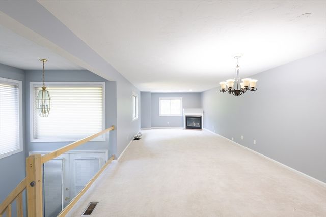 445 Captain Eames Cir 445, Ashland, MA 01721