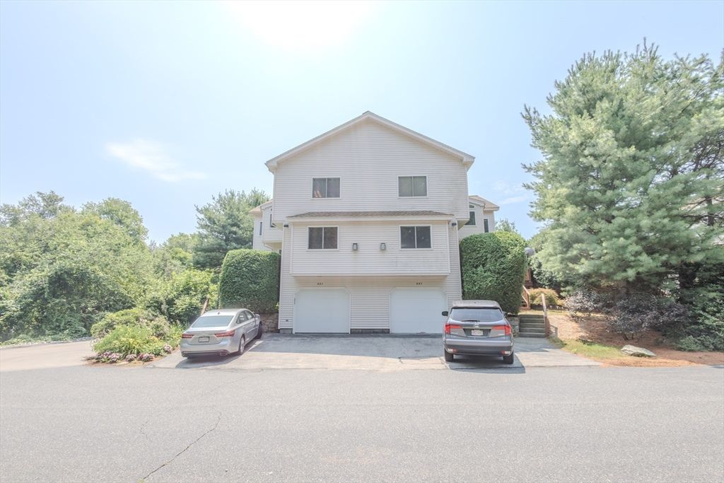 445 Captain Eames Cir 445, Ashland, MA 01721