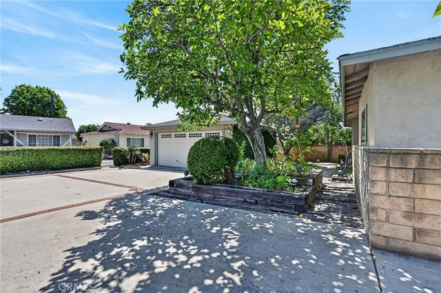 9686 LIVE OAK Avenue, Temple City, CA 91780