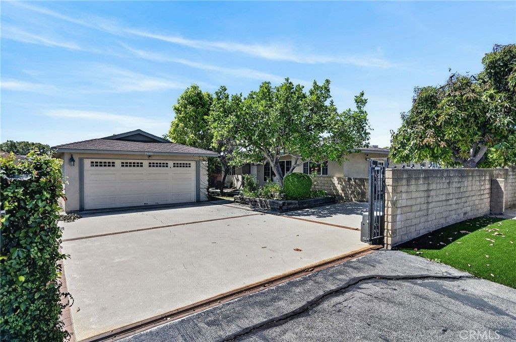 9686 LIVE OAK Avenue, Temple City, CA 91780