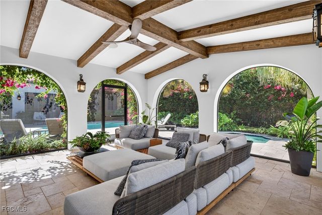 16469 Celebrita CT, Naples, FL 34110