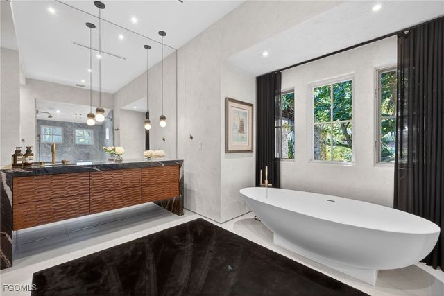 16469 Celebrita CT, Naples, FL 34110