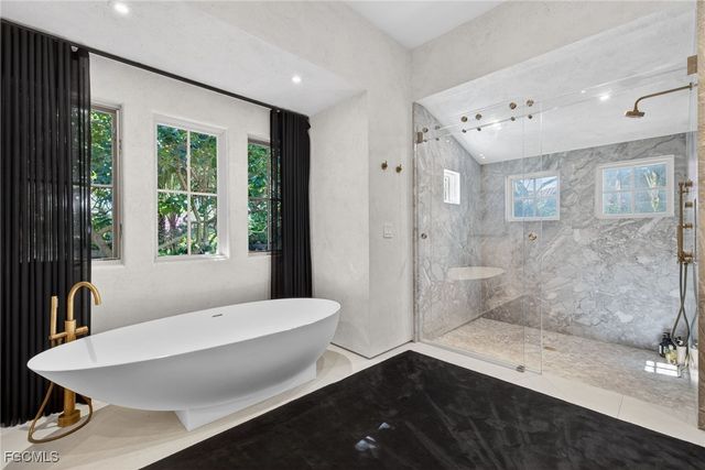 16469 Celebrita CT, Naples, FL 34110