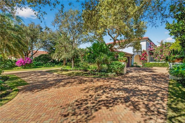 16469 Celebrita CT, Naples, FL 34110
