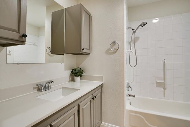 3407 Blumie ST B, Austin, TX 78745