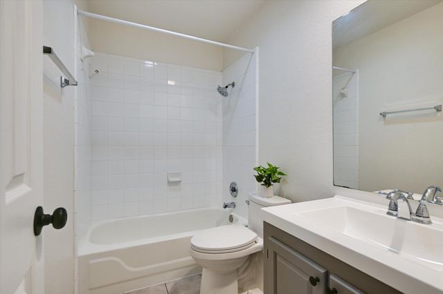 3407 Blumie ST B, Austin, TX 78745