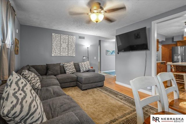 4710 S 44th Street, Lincoln, NE 68516