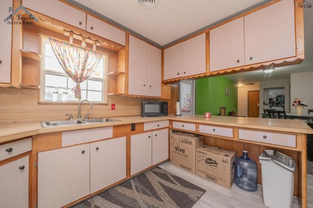 408 E IDA AVENUE, Electra, TX 76360