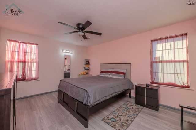 408 E IDA AVENUE, Electra, TX 76360