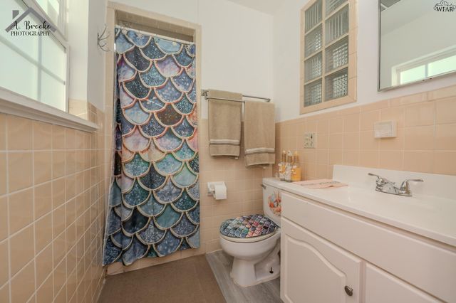 408 E IDA AVENUE, Electra, TX 76360