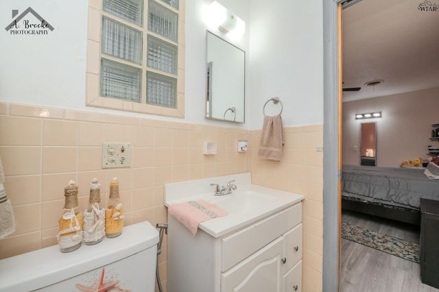 408 E IDA AVENUE, Electra, TX 76360