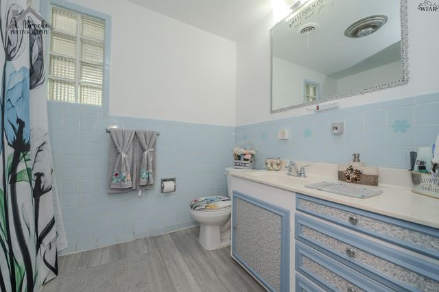 408 E IDA AVENUE, Electra, TX 76360