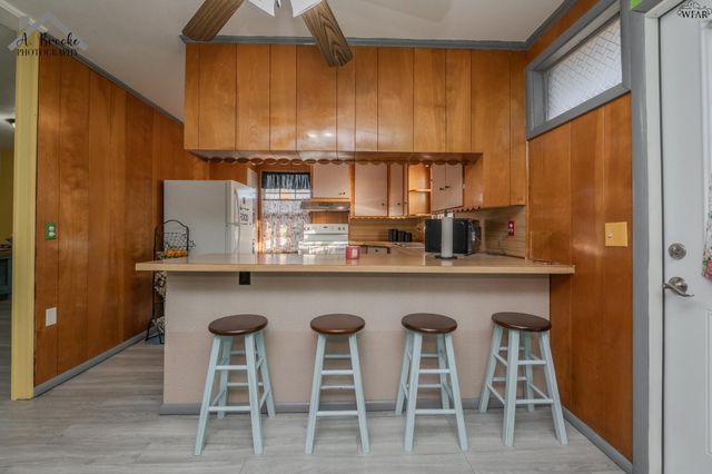 408 E IDA AVENUE, Electra, TX 76360