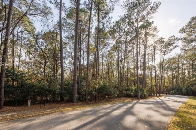 14 Vista Blvd W, St Helena Island, SC 29920
