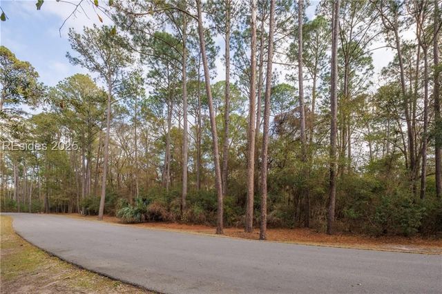 14 Vista Blvd W, St Helena Island, SC 29920