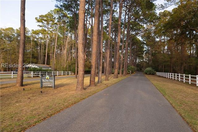 14 Vista Blvd W, St Helena Island, SC 29920
