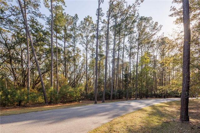 14 Vista Blvd W, St Helena Island, SC 29920