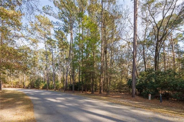 14 Vista Blvd W, St Helena Island, SC 29920