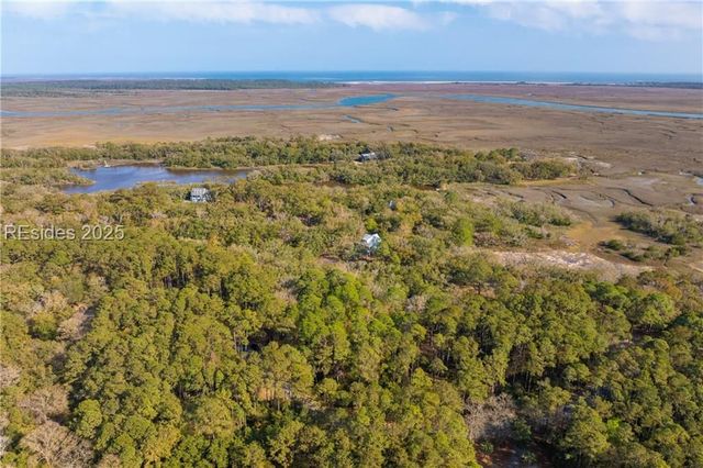 14 Vista Blvd W, St Helena Island, SC 29920