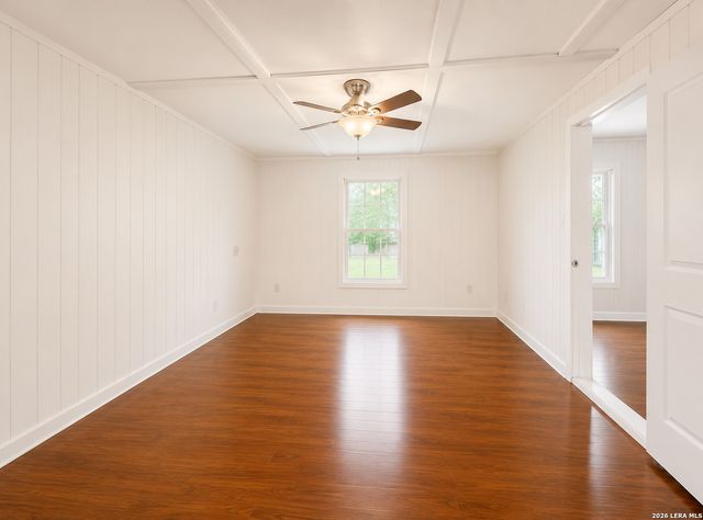 959 E IRELAND ST, Seguin, TX 78155