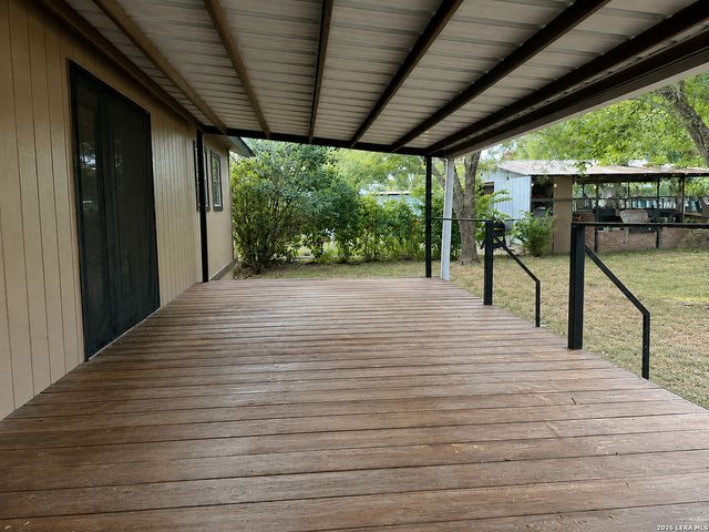 959 E IRELAND ST, Seguin, TX 78155