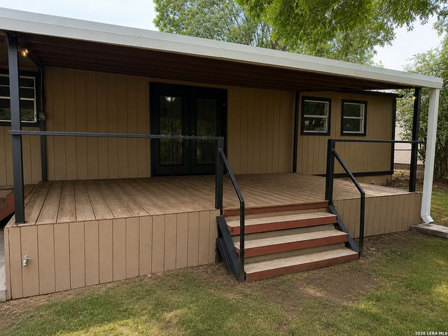 959 E IRELAND ST, Seguin, TX 78155