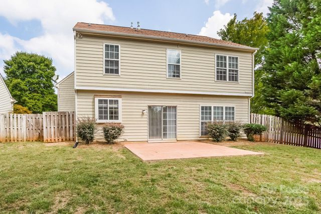 9322 Shepparton Drive, Huntersville, NC 28078