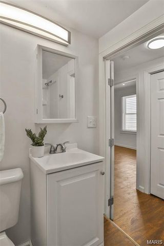 7613 Virginia Avenue, St Louis, MO 63111