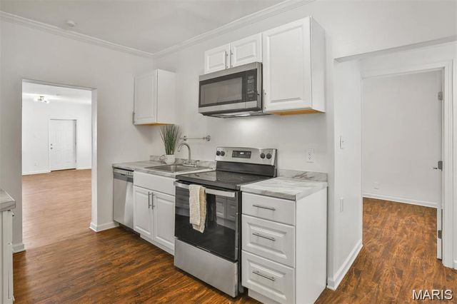 7613 Virginia Avenue, St Louis, MO 63111