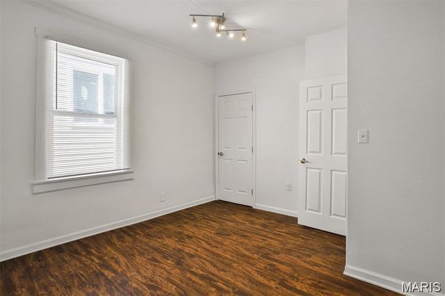 7613 Virginia Avenue, St Louis, MO 63111