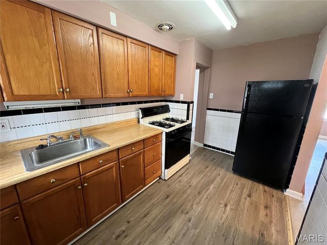 1208 Rapid, St Louis, MO 63137