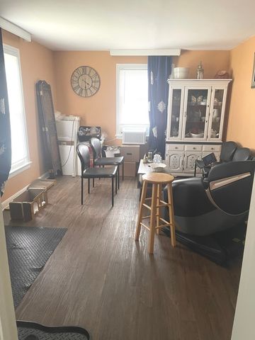 534 E 148th Place, Harvey, IL 60426