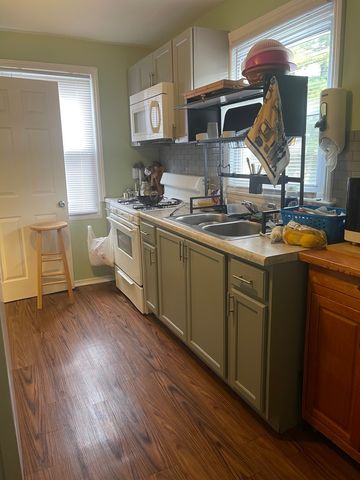 534 E 148th Place, Harvey, IL 60426