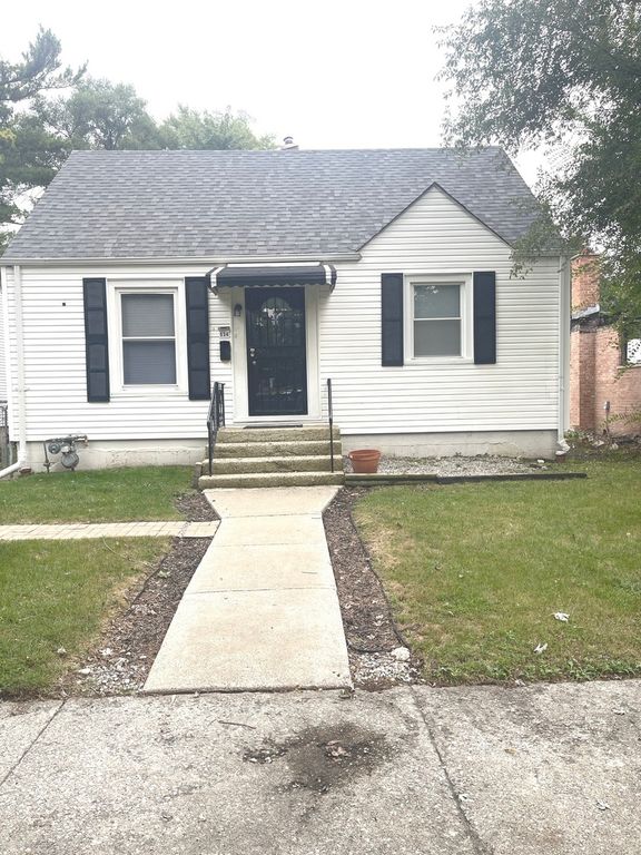 534 E 148th Place, Harvey, IL 60426