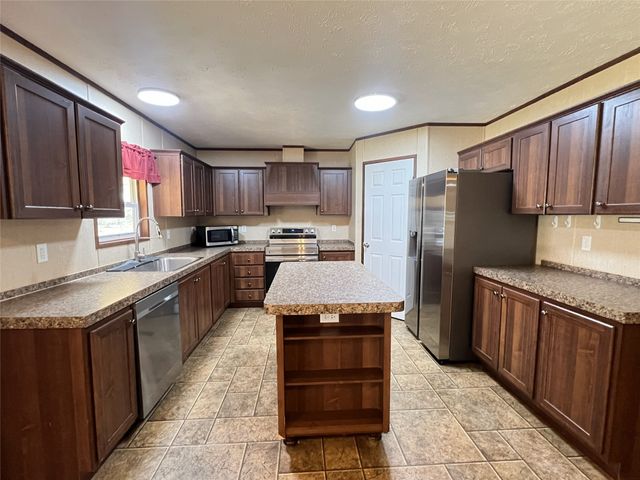 1100 County Road 3531, Saltillo, TX 75478