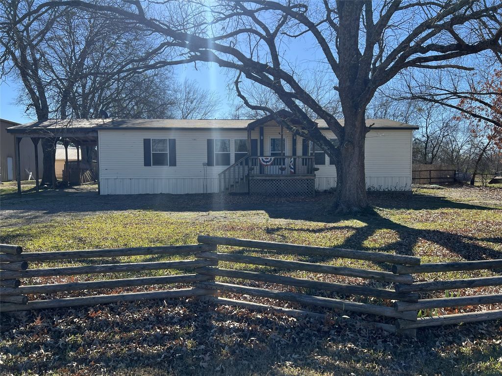 1100 County Road 3531, Saltillo, TX 75478